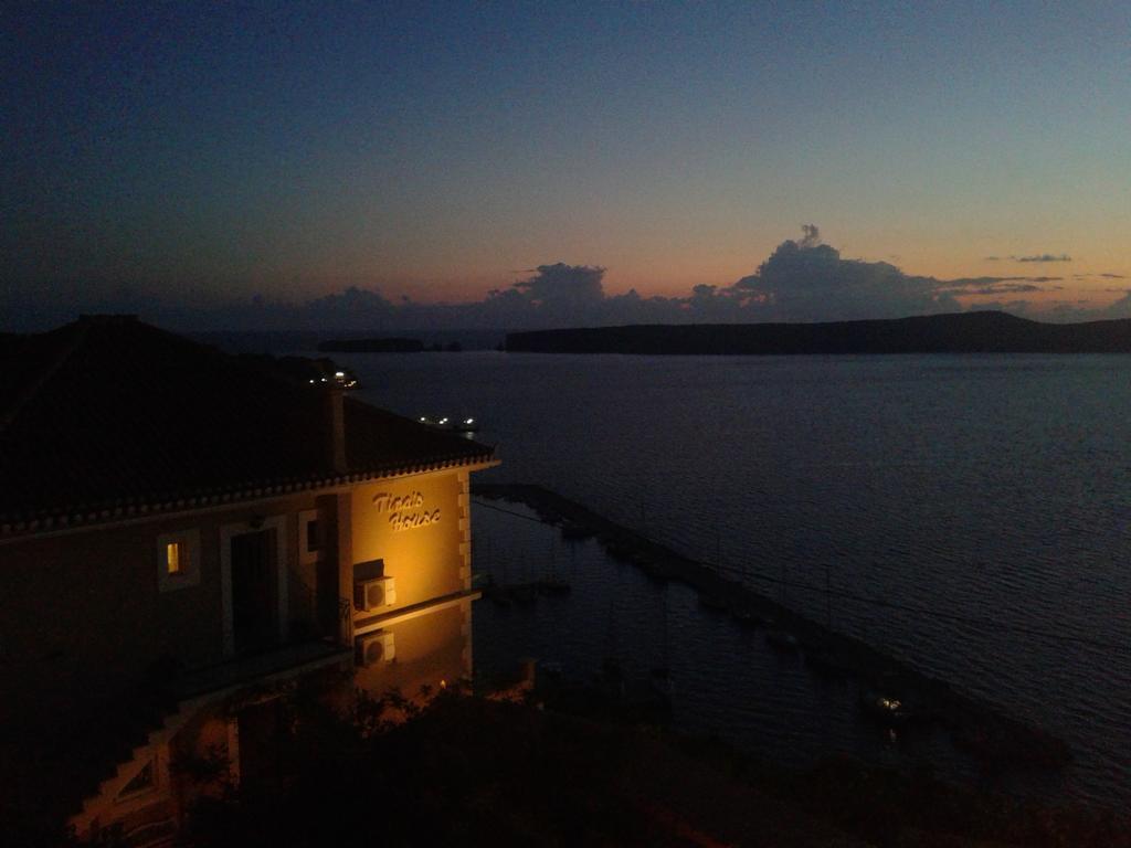 Aparthotel Tina'S House Pylos Exterior foto